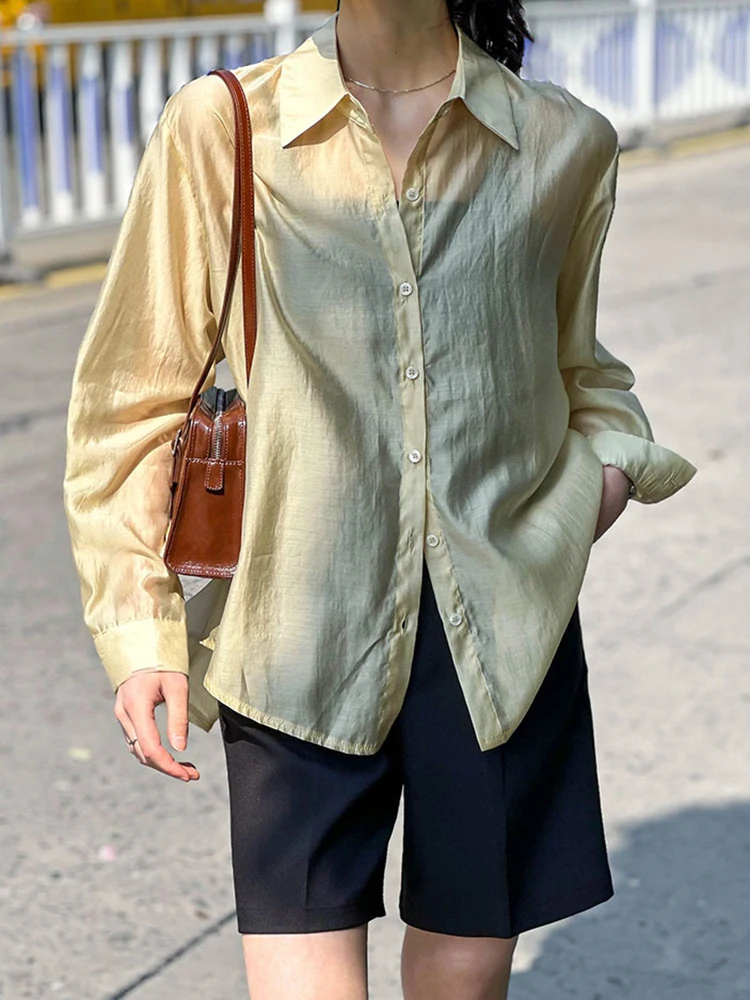[LANMREM] camicie con protezione solare con Design a bottone posteriore per donna camicette larghe Casual monopetto con risvolto 2024 estate nuova 26 d9046