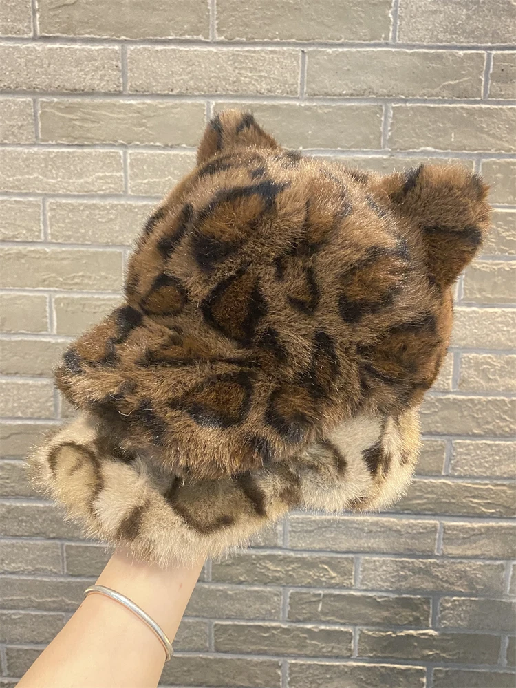 Leopard print Baseball Cap Women's Winter New Warm Plush Hat Korean Version Imitation Mink Fur Duckbill Cap