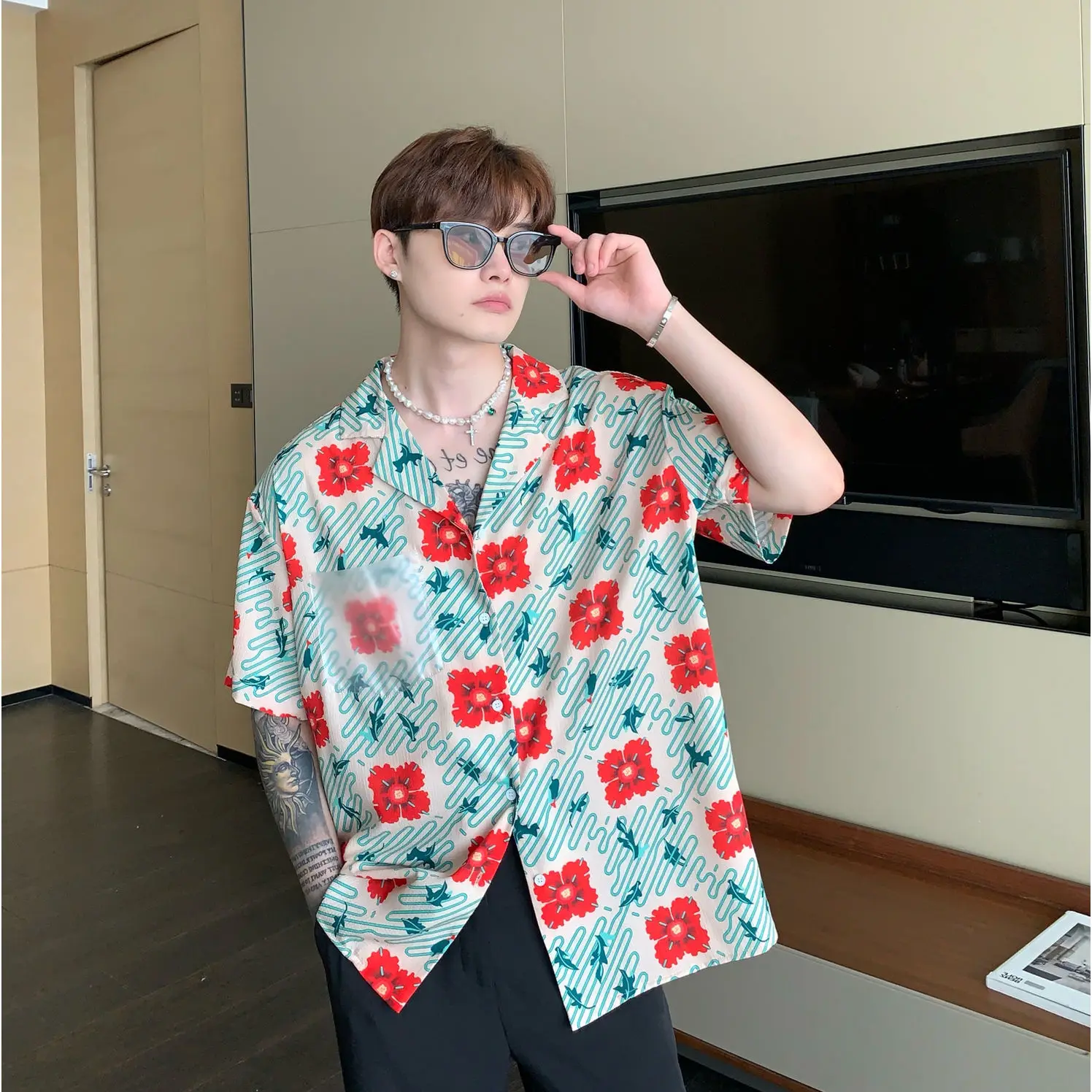 

2023 Summer New Light Luxury Fashion Flower Shirt Men Retro All-match Casual Loose Short-sleeved Top Boutique Clothing