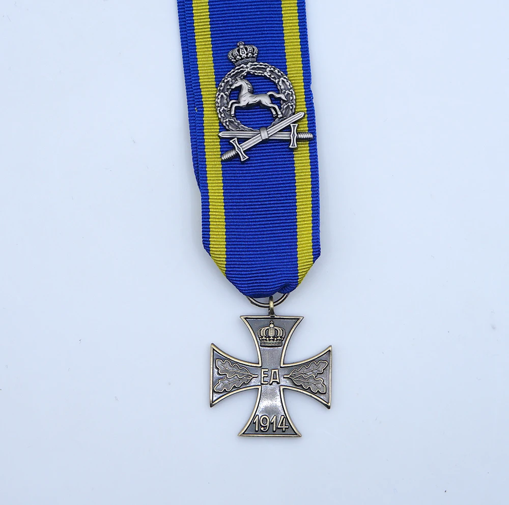EMD Brunswick War Merit Cross, 2e classe avec fermoir de service de première ligne