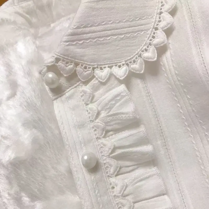 Bluzka z falbankami w stylu kawaii light lolita, z koronką, długim rękawem, w japońskim stylu dobby, uniwersalna, wiosenna, słodka, biała bluzka, koszula, top.