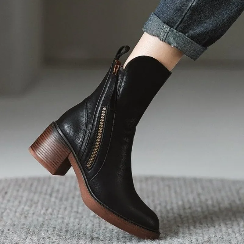 

Women 's Boots Autumn Ankle Boots Platform Chelsea Boots Chunky Heel Shoes for Women Retro Polished High Heel Leather Booties