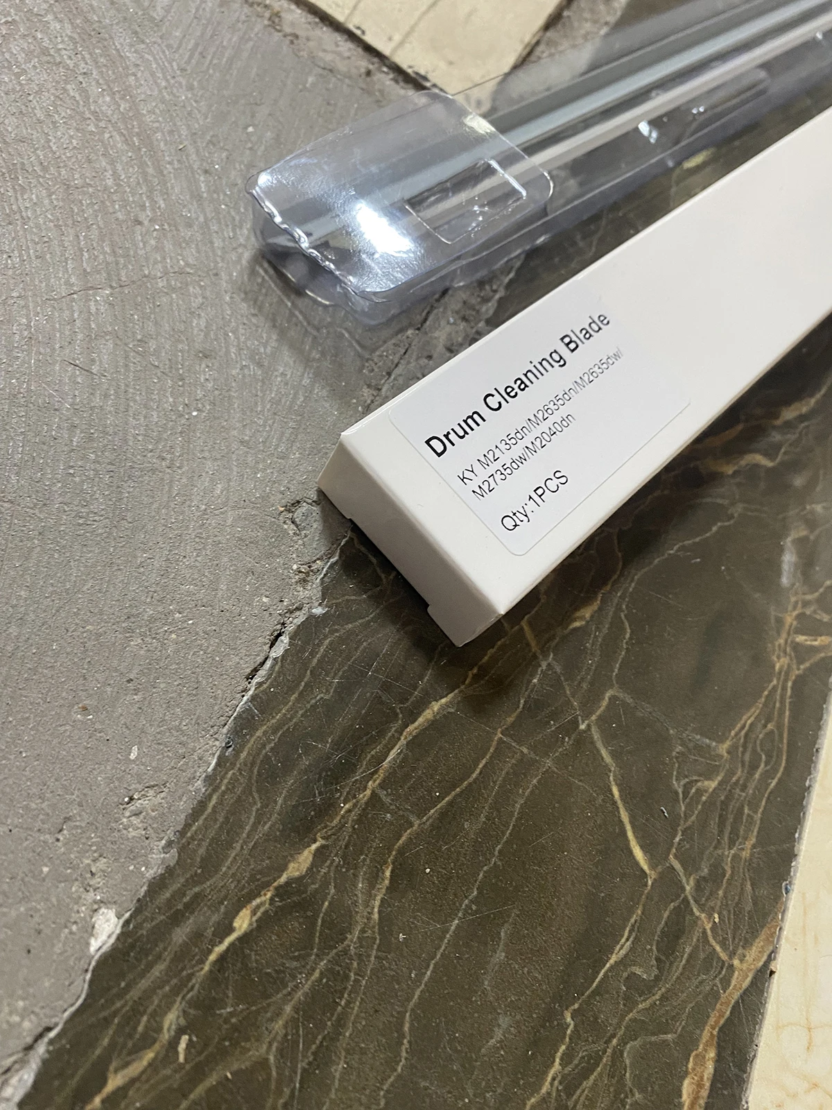 

1X 302RV93010 DK1150 M2040dn Лезвие для чистки барабана для Kyocera M2040 P2235 M2135 P2040 P2335 M2540 M2235 M2635 M2640 M2735 M2835