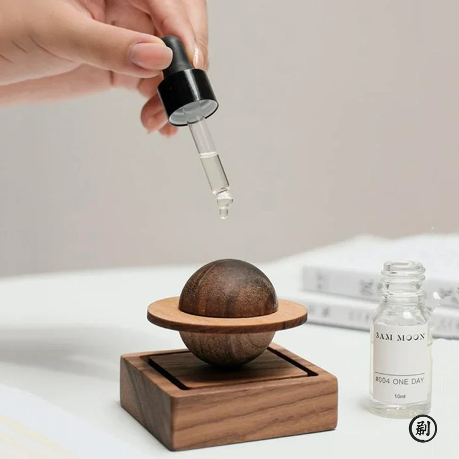 1pcs wood scent No essential oil diffuser Jupiter shape home decoration fresh air present to friend dorm room essentials