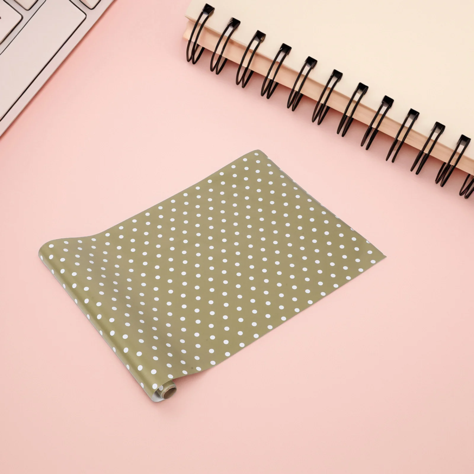 تصميم نقاط ورقية لتغليف الهدايا لحفلات أعياد الميلاد وحفلات الزفاف وتغليف الأزهار والديكور يعرض مناديل التغليف