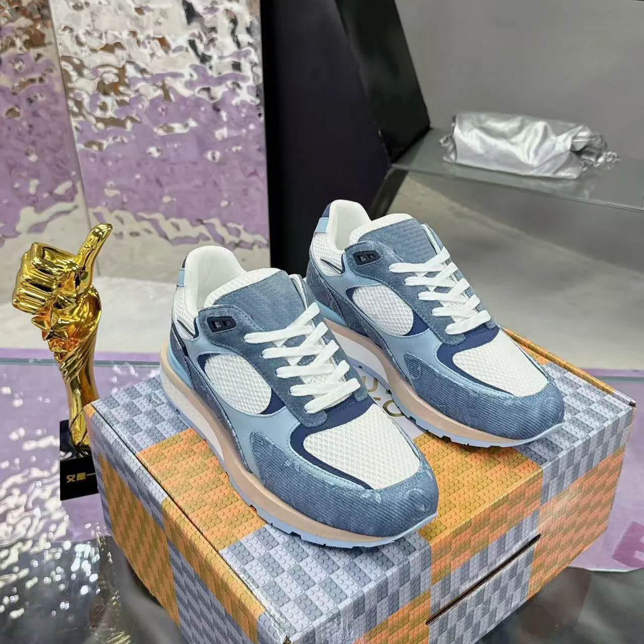 Luxe casual sneakers voor heren, laag model, ademend, lichtgewicht hardloopschoenen, comfortabel, veelzijdige 'dad' sneakers, voor dagelijks gebruik.