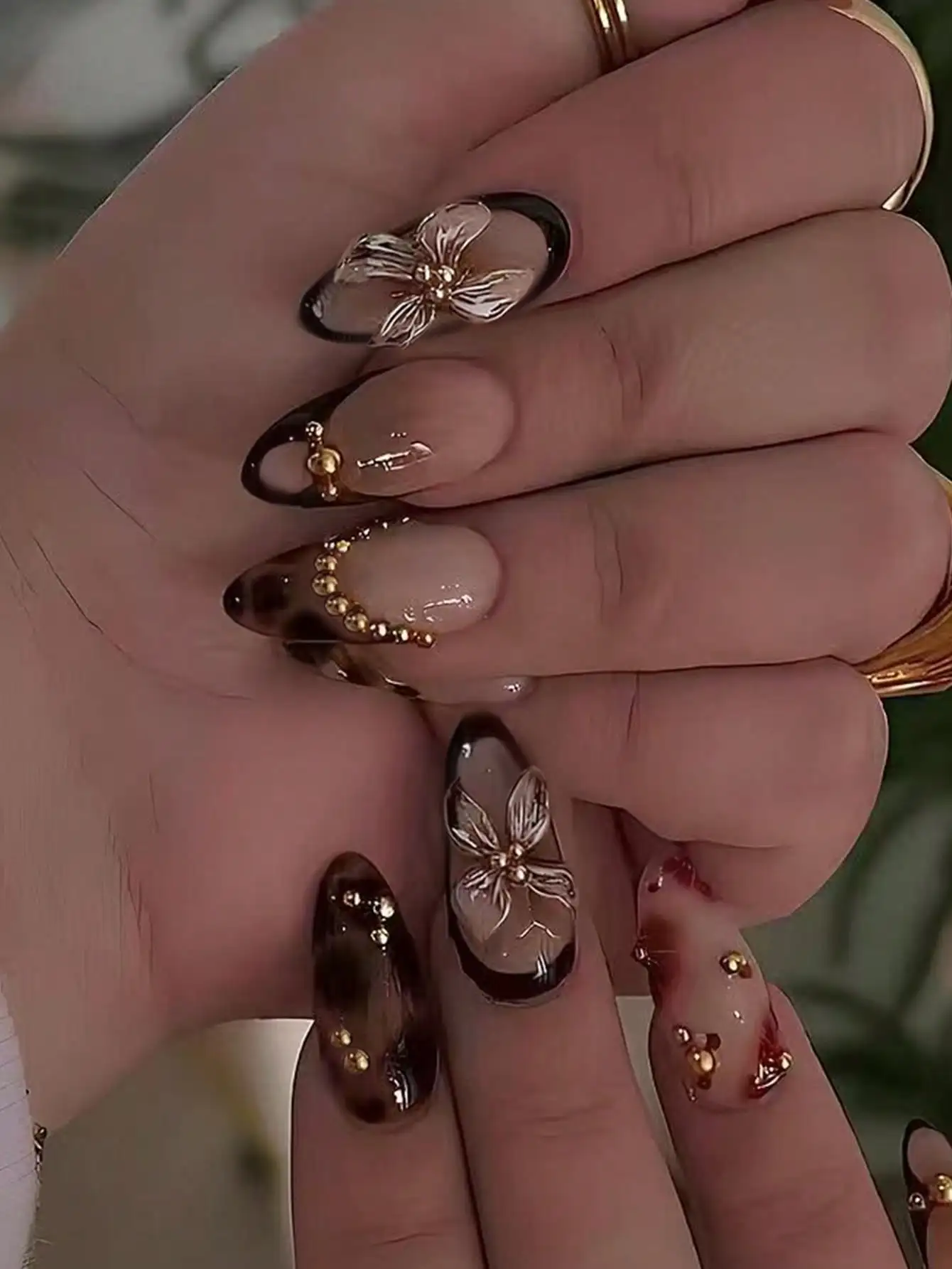 

24pcs Almond-Shaped 3D Gel Nail Stickers, Create Floral Nail Art, French Tip Design, Medium Pearl Pattern, Perfect For Acrylic Nail Set, Includes: 1 Bottle Of Jelly Gel And 1 Nail File