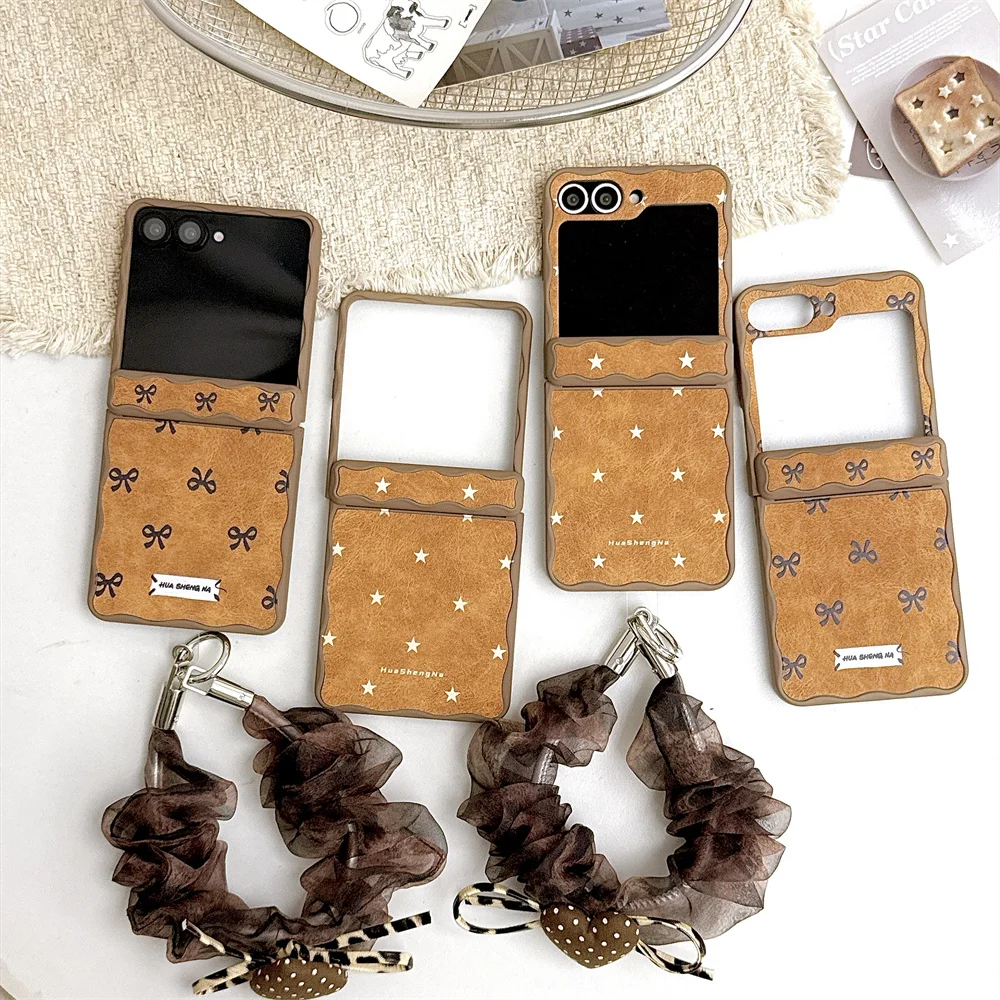 Vintage Brown PU‑Leather Phone Case For Samsung Galaxy Z Fold 8 Bow & Star Print Shell Shockproof Girly Protective Hard Cover