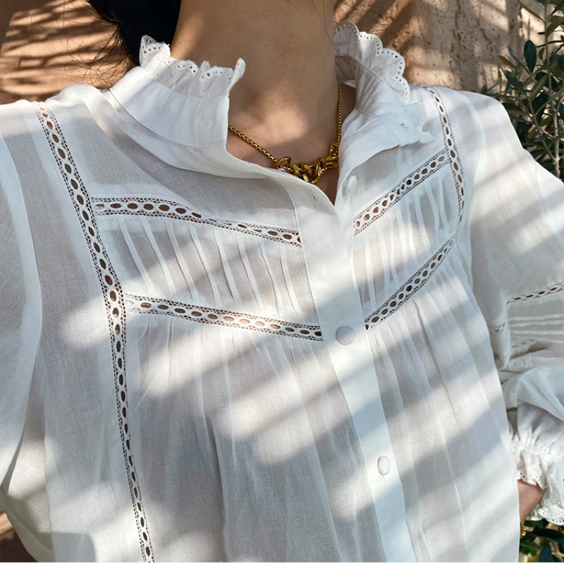 Ruffle-neck Loose Fit White Blouse Women\'s 2024 Spring/Summer Thin Breathable Lace Eyelet Casaul Shirt French Style