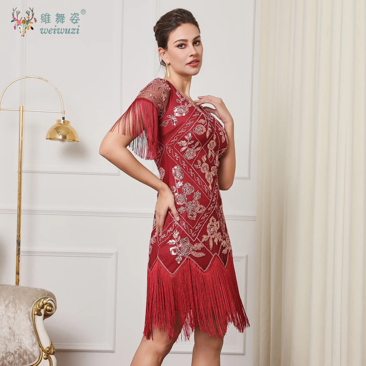 新しい女性のスパンコールラウンドネック痩身半袖フリンジドレスヴィンテージローズ刺繍カクテルパーティーダンスイブニングドレス