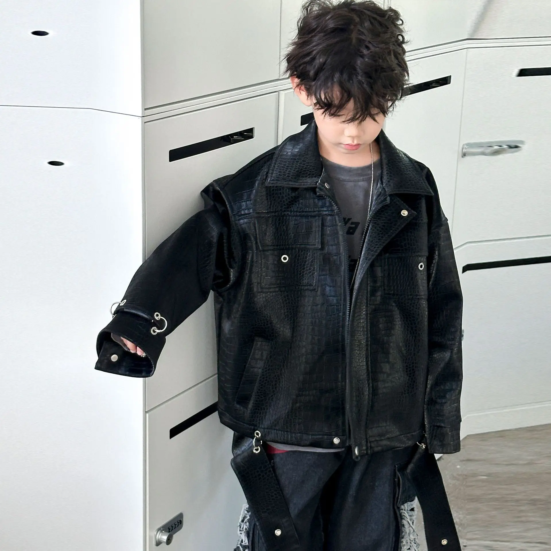 

Детская одежда для мальчиков, модная дизайнерская кожаная куртка Sense, осень 2023, новая красивая крутая универсальная куртка для мальчиков, топ