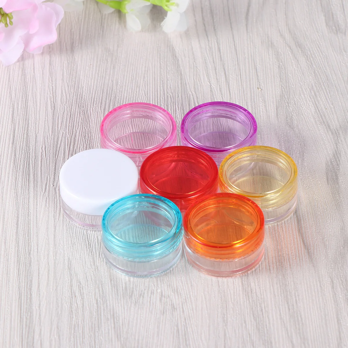 50Pcs 5g Mini Portable Plastic Round Pot Bottles Travel Sample Empty Container for Facial Cream Shampoo Lotion Safe Anti Thread