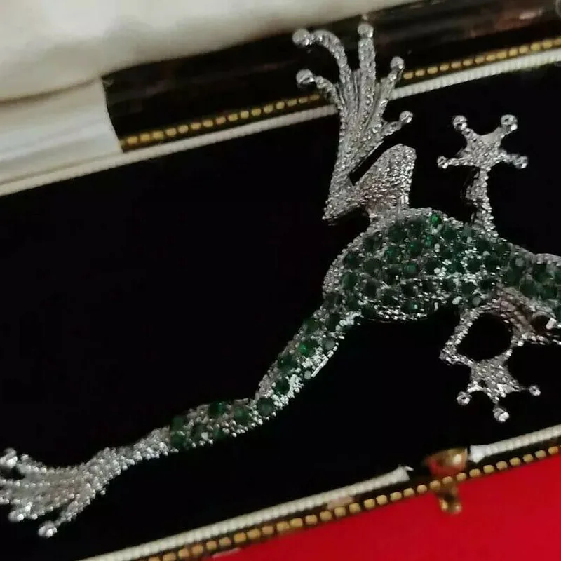 Frog Brooch Pin Pendant Vintage Style Emerald Green Crystal Jewellery Shawl Pin