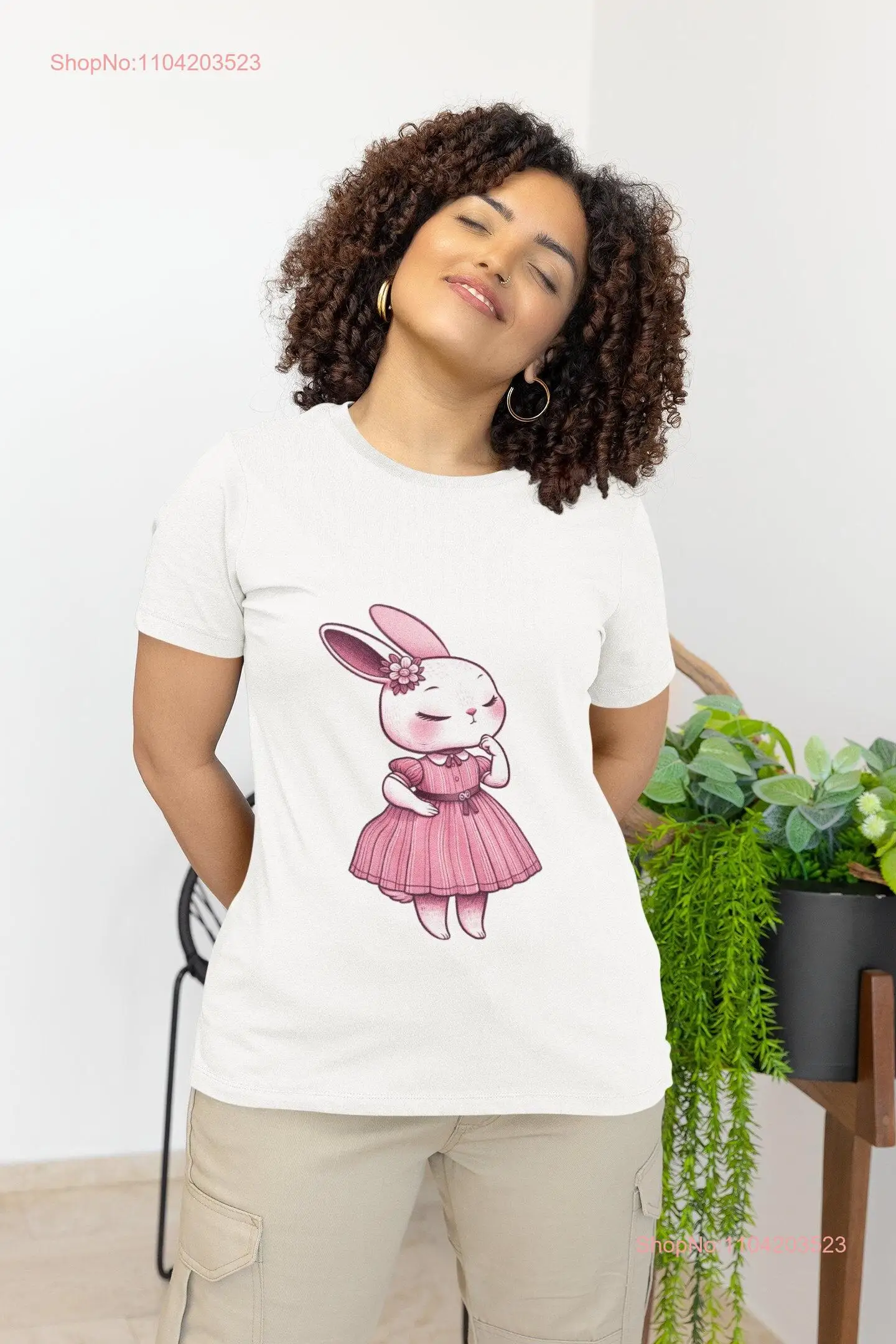 かわいいウサギのTシャツ,花柄のアクセントが付いた動物,柔らかい綿,すべての自然愛好家のためのカジュアル