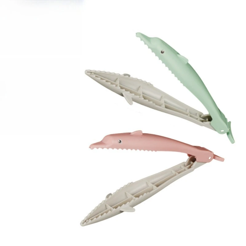 

Dolphin clip outdoor fishing Luya control device buckle lock pliers catch plastic bite fish clip