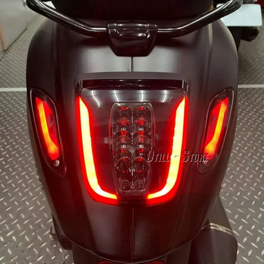 New LED Rear Lights Motorcycle Taillights Lighting Indicator Accessories For Vespa Sprint Primavera 150 125 SPRINT PRIMAVERA