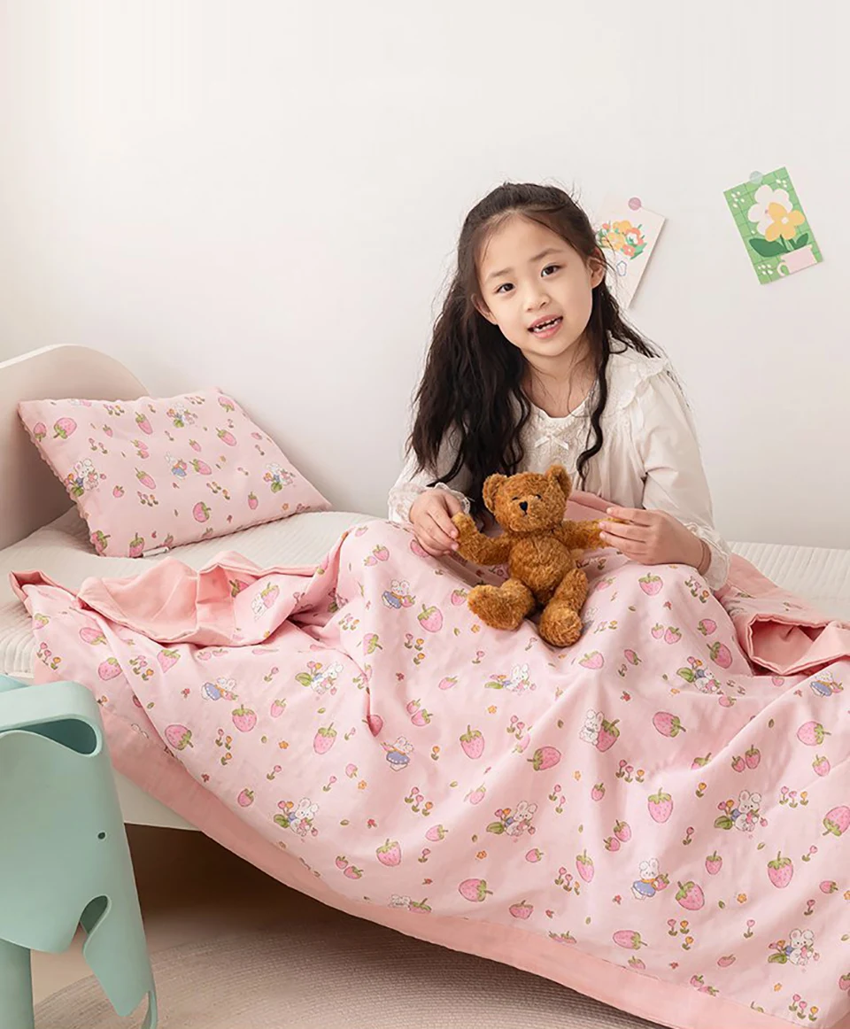 

Children's Quilt 100%Cotton Class A Antibacterial Strong Breathability Lightweight And Easy To Carry Spring And Summer Seasons