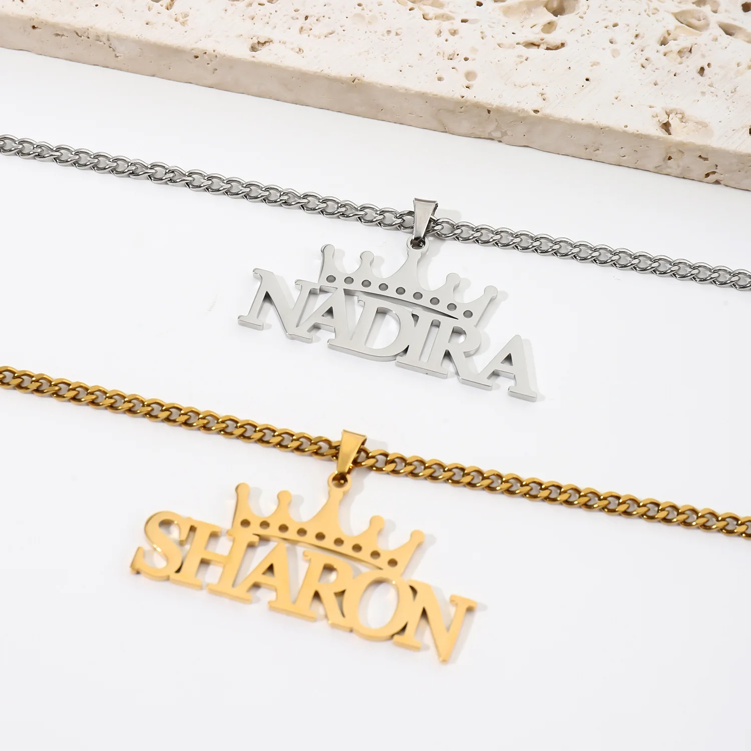 

Personalized Crown Name Necklace Custom 18K Gold Plated Stainless Steel Nameplate Pendant Necklaces Unique Jewelry For Women Gif
