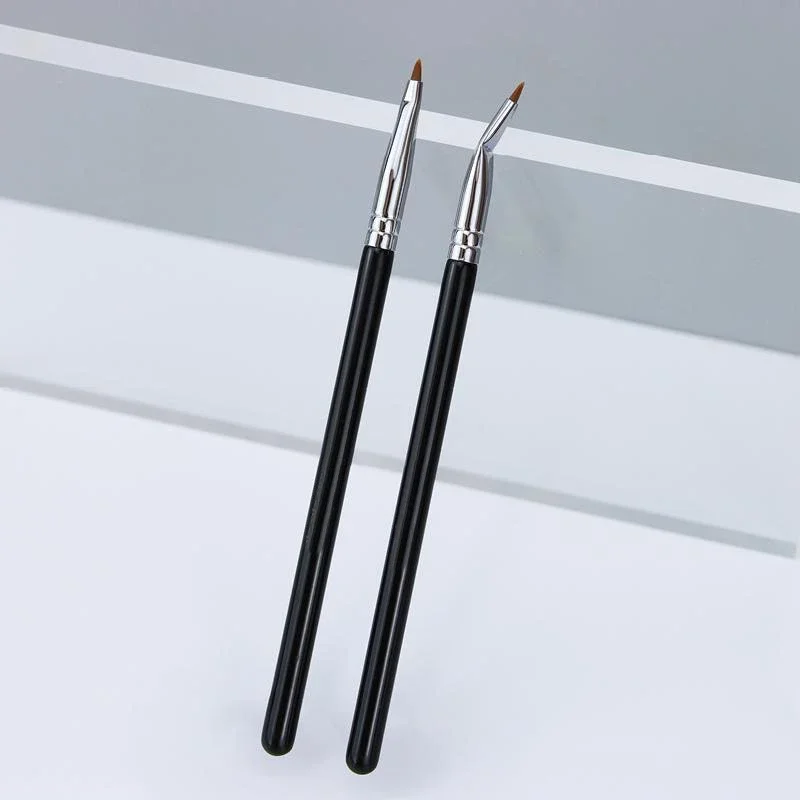 Karsyngirl 1/2 pezzi Pennello per eyeliner con testa piegata Pennello per trucco per dettagli occhi sotto gli occhi Pennello per correttore per fodera fine da donna