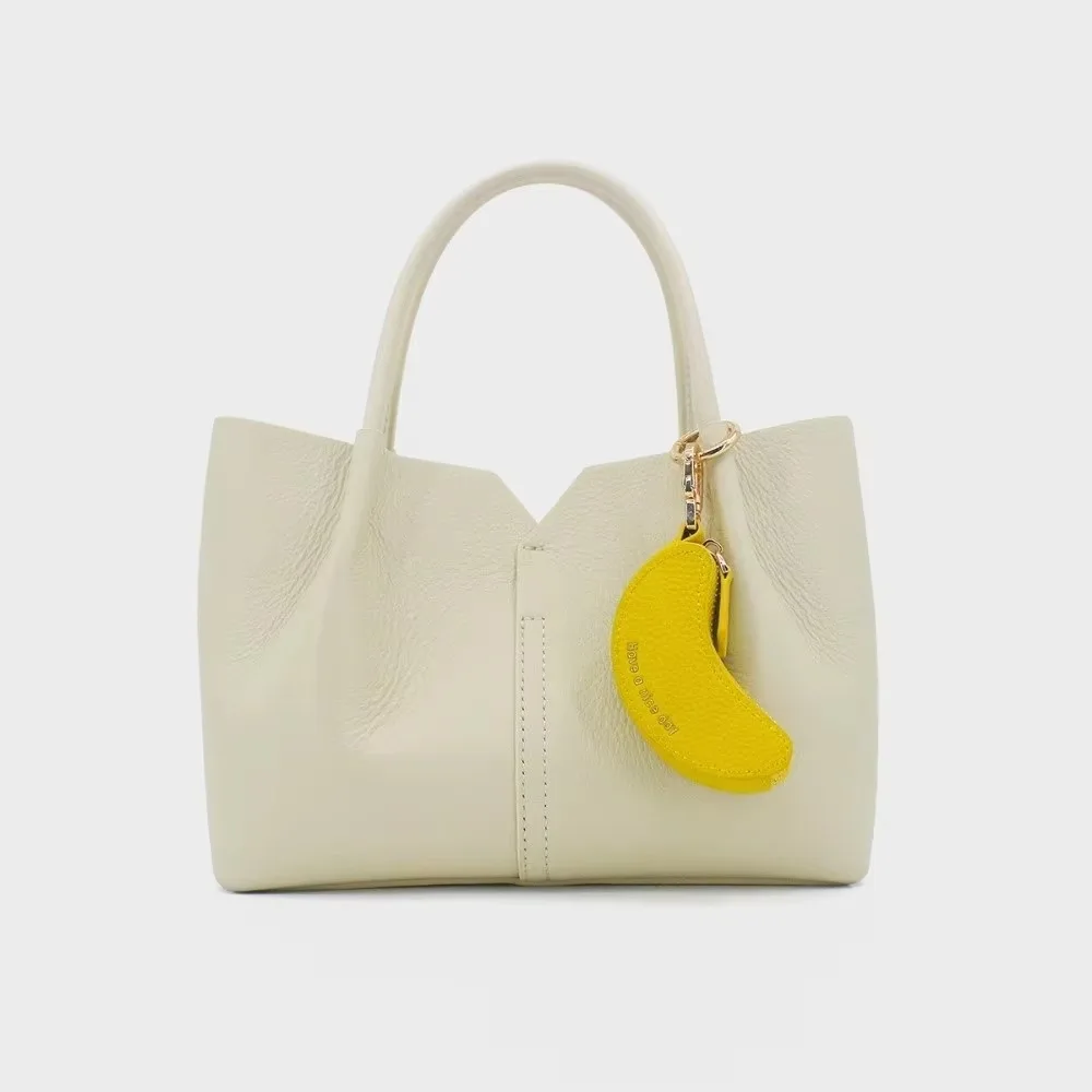 Cute Banana Shaped Mini Coin Purse Keychain PU Leather Zipper Earphone Storage Bag Pendant Charm Wallet Bag Decor Gift