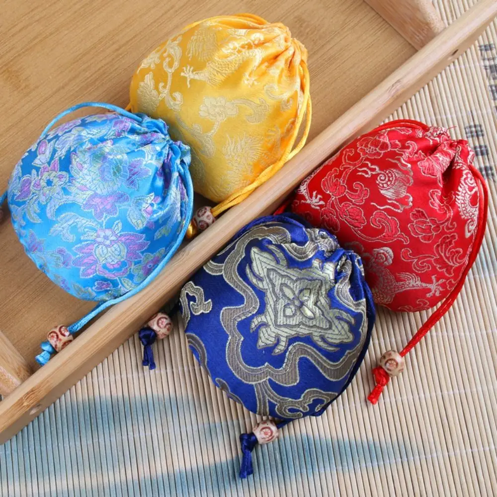 Borsa con coulisse con fiori ricamati floreali Borsa portamonete piccola con perline in stile cinese Borsa per caramelle Borsa per zucchero festiva in stile etnico