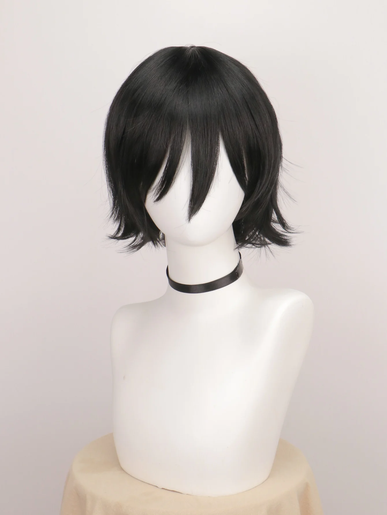 QQXCAIW Short Black Anime Chainsaw Man Yoshida Hirofumi Cosplay Wig Heat Resistant Synthetic Hair Man Party Wigs