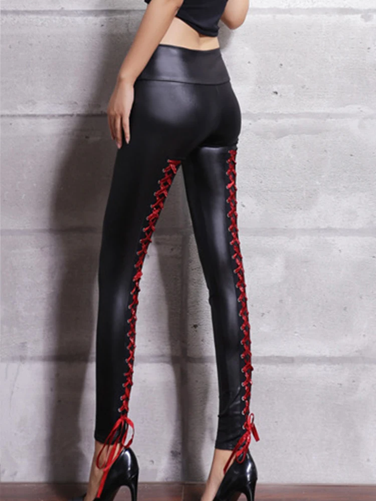 Calça lápis de couro falso feminina, fita, novidade, bandagem para boate, leggings sexy, vermelho, preto, streetwear, corrida, novo