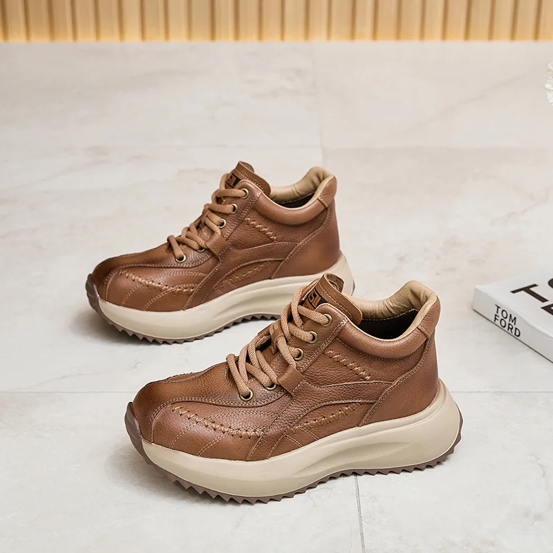 

Autumn Winter Cowhide Thick Soled Casual Women's Shoes Outdoor Anti Slip Women's Sports Running Shoes Dad Shoes