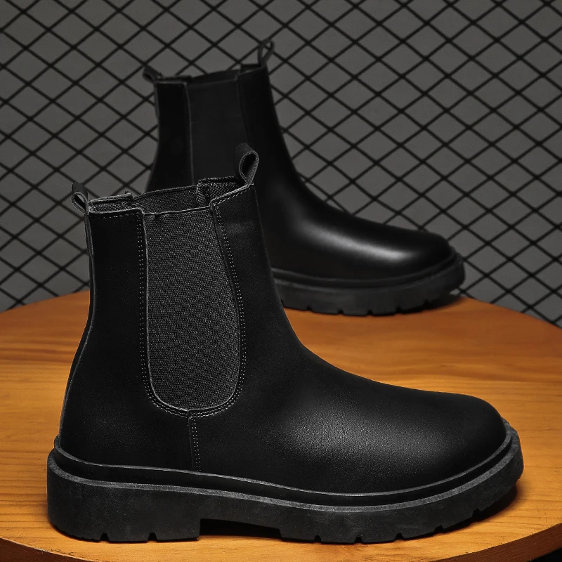 Botas  Masculinas 2025 Novo Verão Cano Alto Chelsea One-Touch Trabalho Couro Impermeável Esporte Sapatos Pequs de Couro