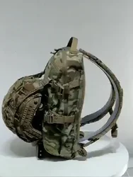 Outdoor campeggio alpinismo ciclismo quotidiano zaino multifunzionale tattico zaino Camouflage campo casco copertura acqua Base