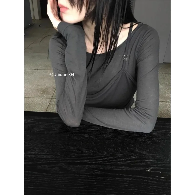 

Korean Asymmetric H-button Slim Long-sleeve T-shirt Women 2025 Autumn Fake Two-piece Stitching Casual Gray Tops