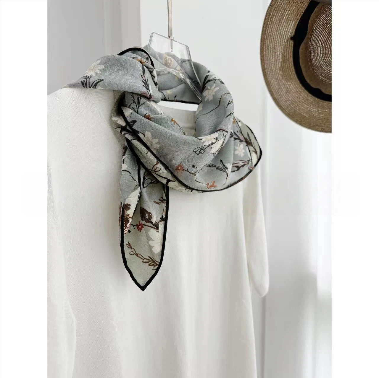 Vintage Fashion Japan - Women Vintage Floral 70% Wool 30%