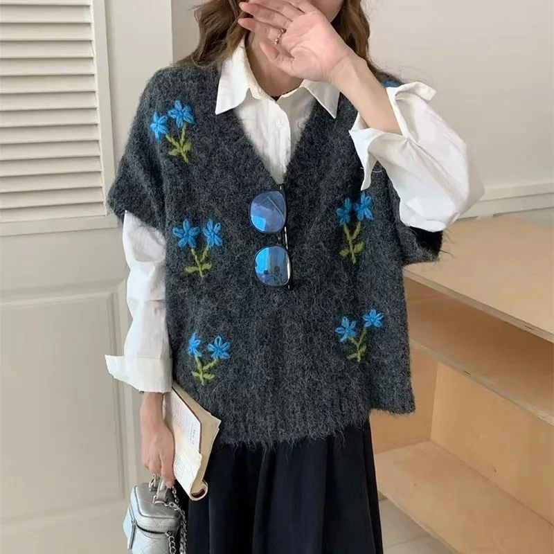 

Flower Embroidery Knitted Vest Women Autumn Winter V Neck Overlap Waistcoat Tops Korean Sweet Sleeveless Sweater Pulls