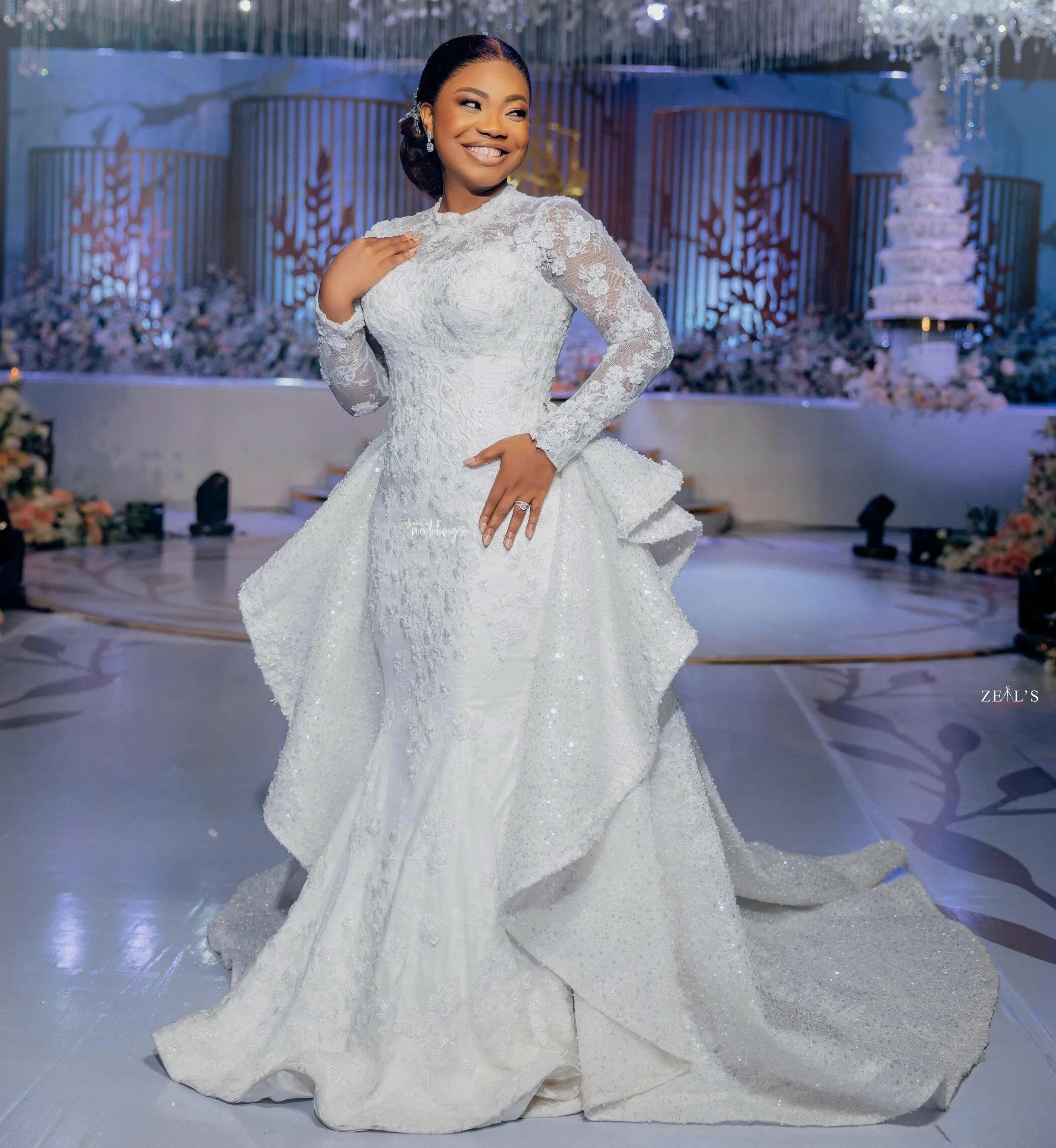 

Aso Ebi Mermaid Wedding Dresses with Detachable Train O Neck Long Sleeve Lace Appliques Sequined Bridal Gowns Vestidos De Noiva