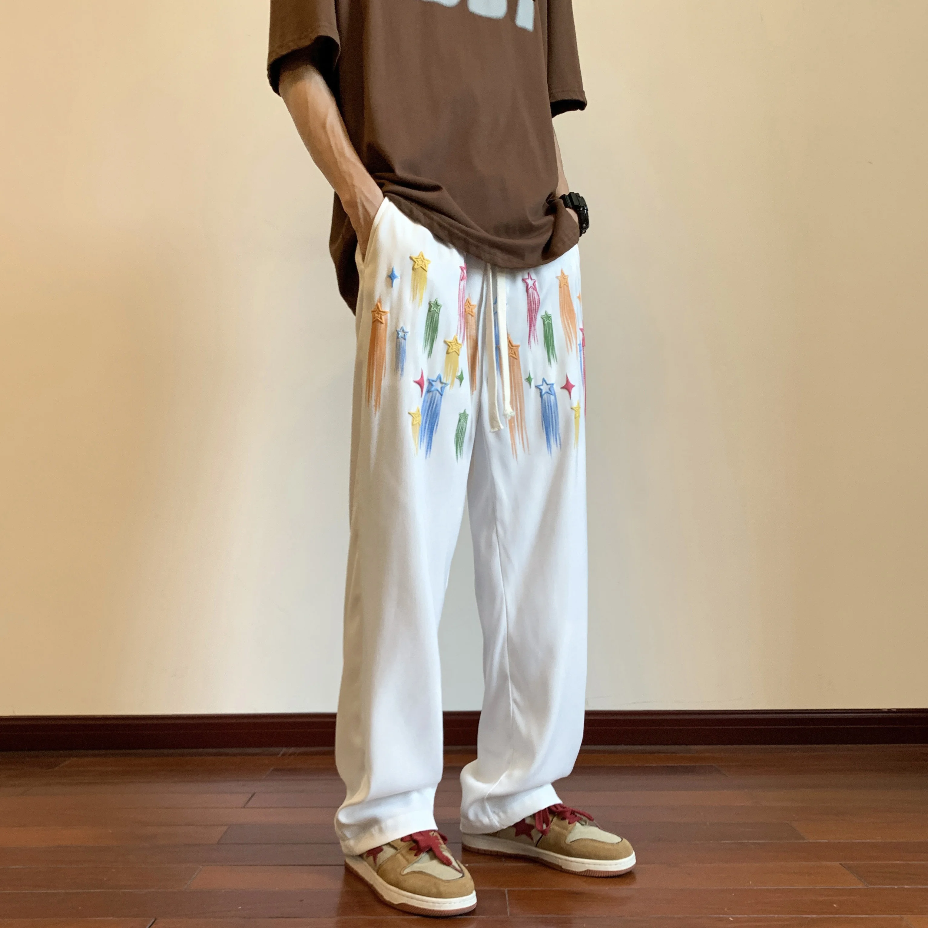 Pantalones de chándal con grafiti de estrella de estilo coreano para hombre y mujer, pantalones de pierna ancha de seda de hielo Harajuku, ropa de calle a la moda, primavera y verano