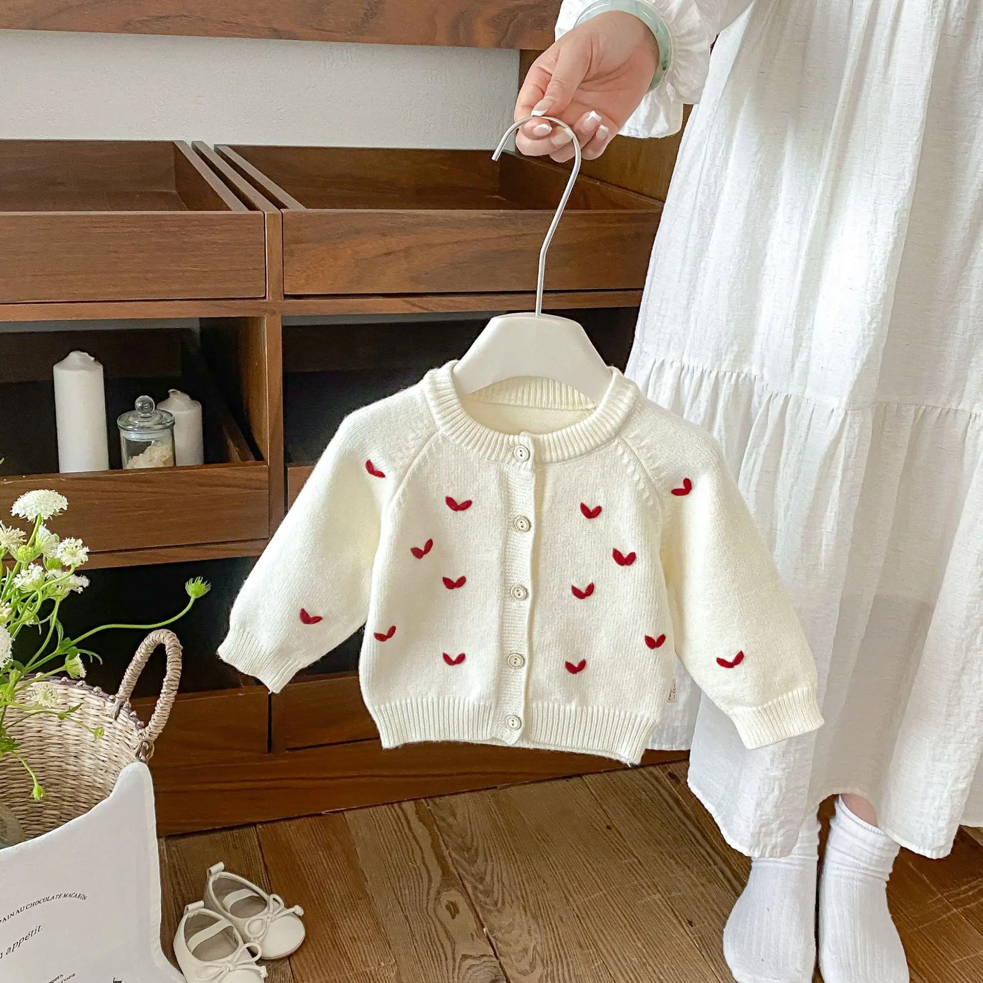 Women's Baby Baby Knitting Long-sleeved Heart Embroidery Cardigan for Girls, Stylish and Versatile Baby Sweater Jacket