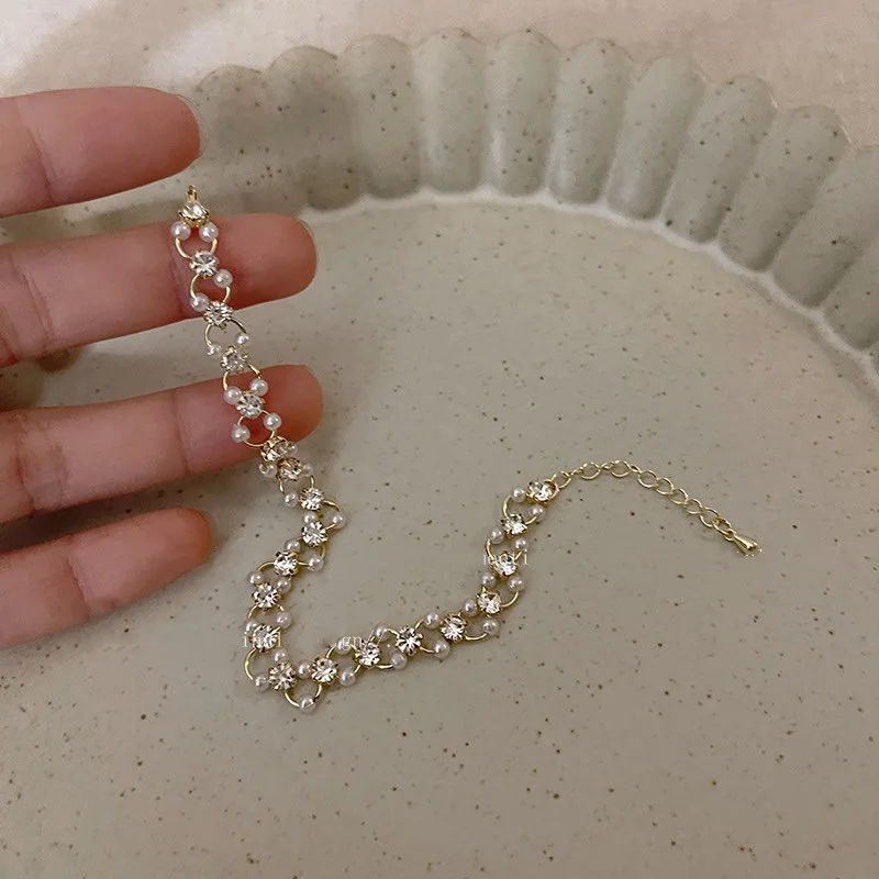 

Exquisite zircon pearl bracelet