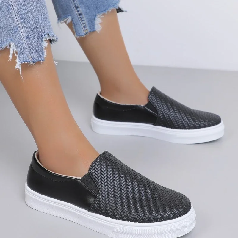 Women's Plus Size Casual Shoes Solid Color Sneakers Thick Bottom Anti-slip Round-toe Slip on Loafers Zapatilla Deportiva Mujer