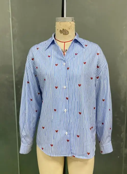 

Autumn Collar Heart-Shaped Striped Printed Single Breasted Shirt for Women, Fashionable and Elegant Casual Long Sleeved Shirt