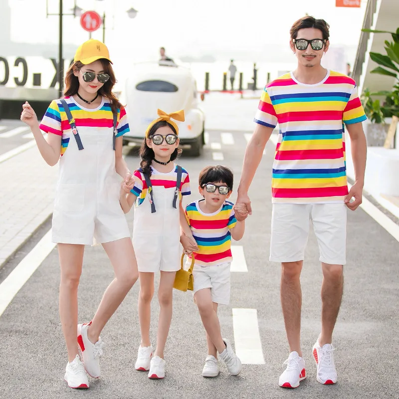 

Family Sets Short Sleeve Dad and Son T Shirts + Shorts Two Piece Outfits Mom and Daughter Jumpsuit + Tops Clothing Suit 2 Pieces