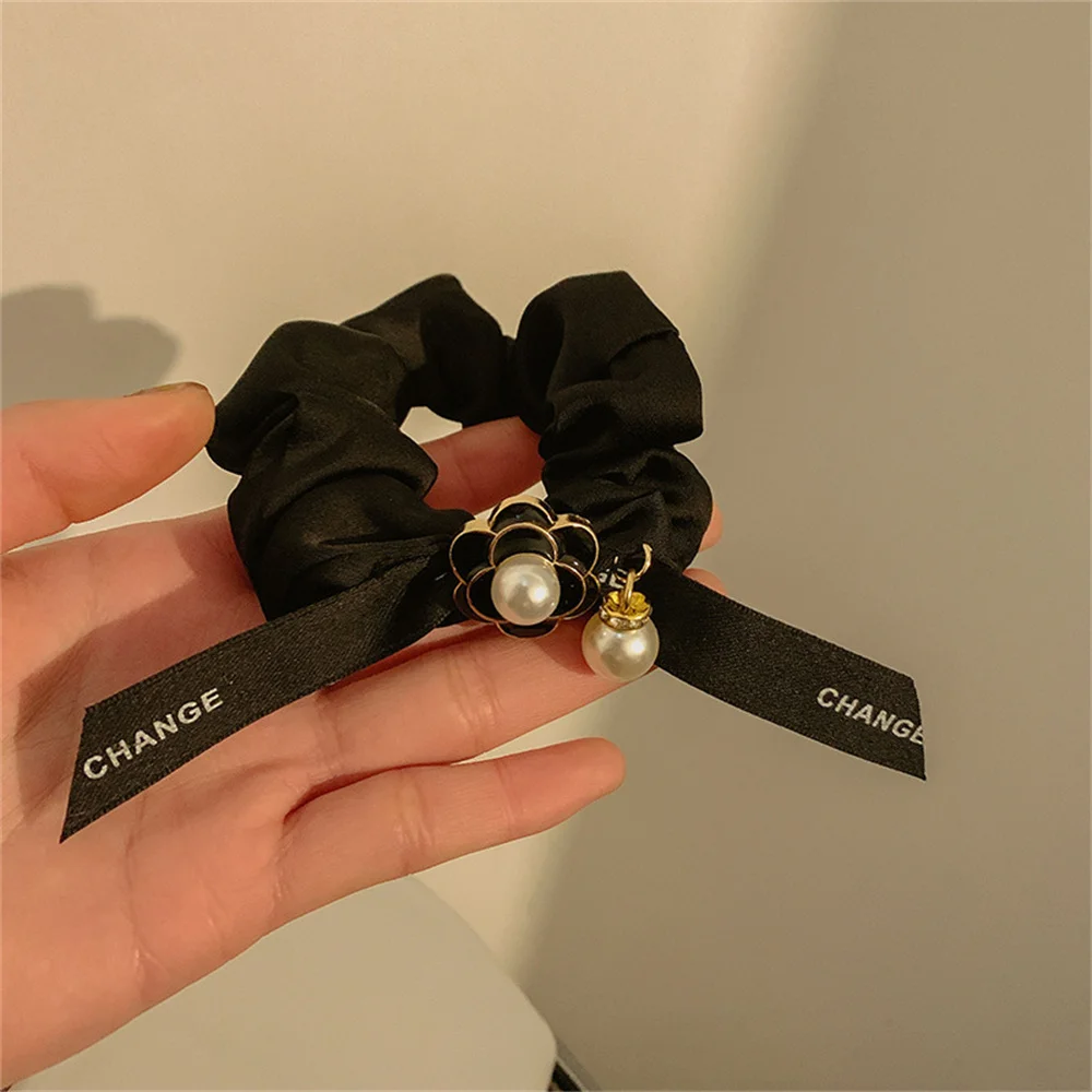 Accesorios para el cabello Retro coreano, colgante de perlas, Camelia, cuerda elástica para el cabello que combina con todo, Scrunchies