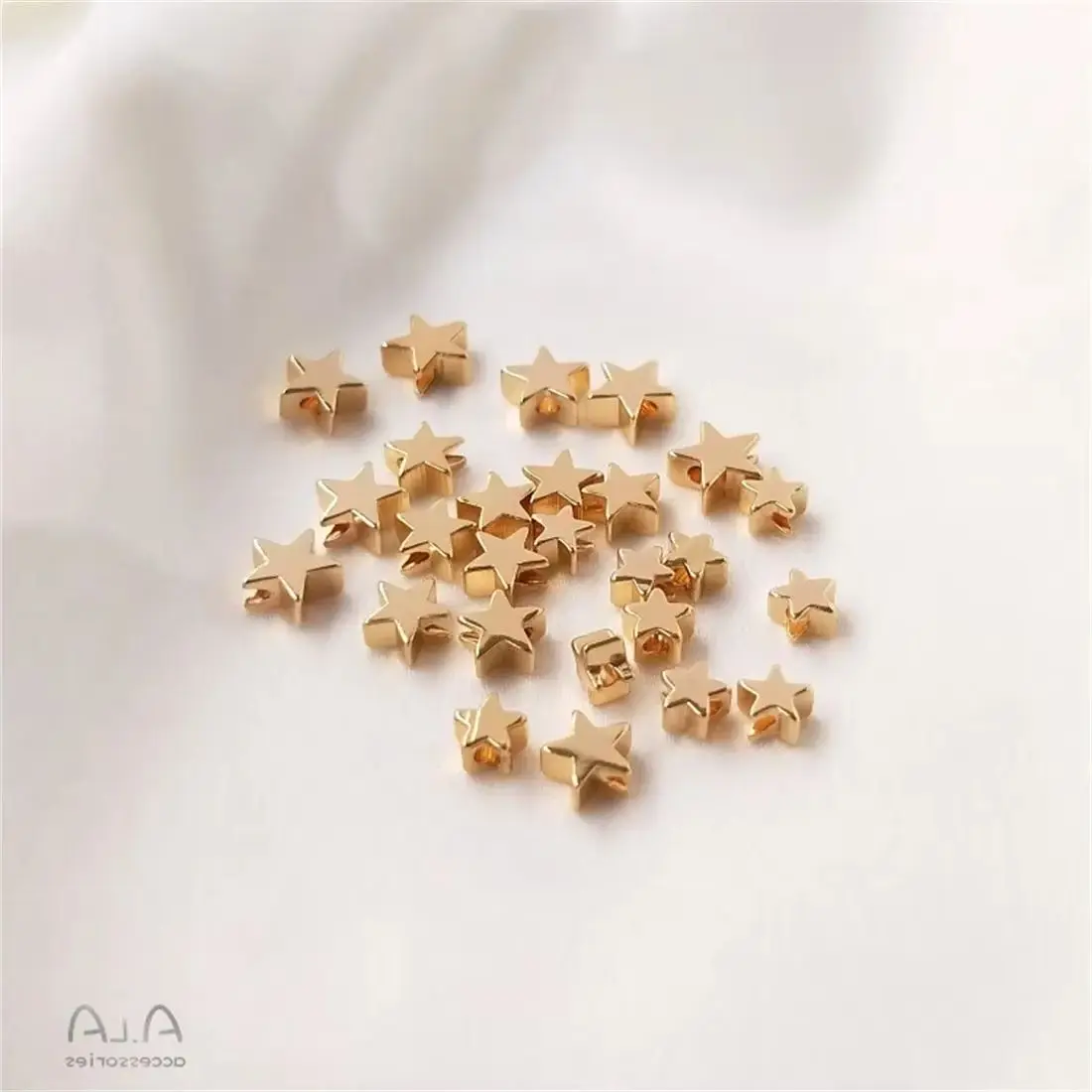 

14K Gold-Plated Five-Pointed Stars Through Holes Scattered Beads, Handmade Jewelry, Earrings Material, Direct Suppl Accessories