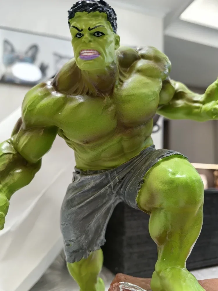 

Marvel 24cm Limited The Avengers Hero Toys Hulk Doll Car Home Interior Pvc Action Figure Model Collection Toy Children Gift