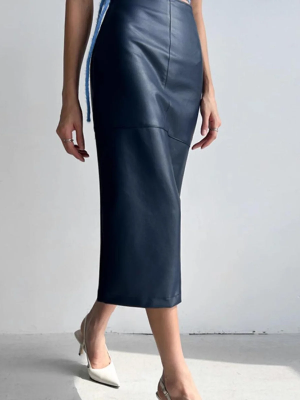 تنورة نسائية عالية الخصر من الجلد بمفصلة الورك بلون نقي كاجوال متوسطة الطول ملفوفة حول مجموعة ربيع الشارع Sle #4