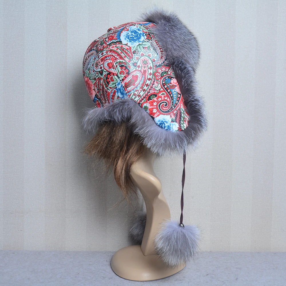 Quality Silver Blue Fox Fur Snowboard Cap Winter Sheep Leather Hat with Ears PomPom Flower Print Women\'s Fur Hats for Winter