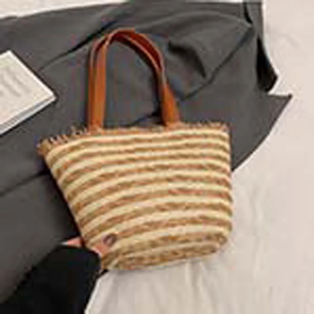 トレンディな甘い織トートバッグ通気性シルクリボンストライプわらハンドバッグカーキベージュ夏のビーチバッグ春