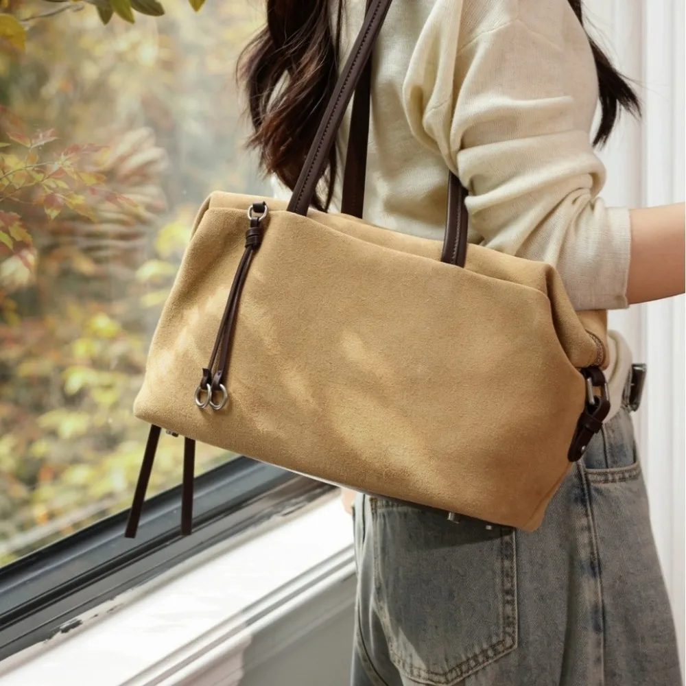 2026 Premium Leather Shoulder Bag Light Luxury Tote Messenger Texture Unique Versatile Simple Niche Design Fashionable Large