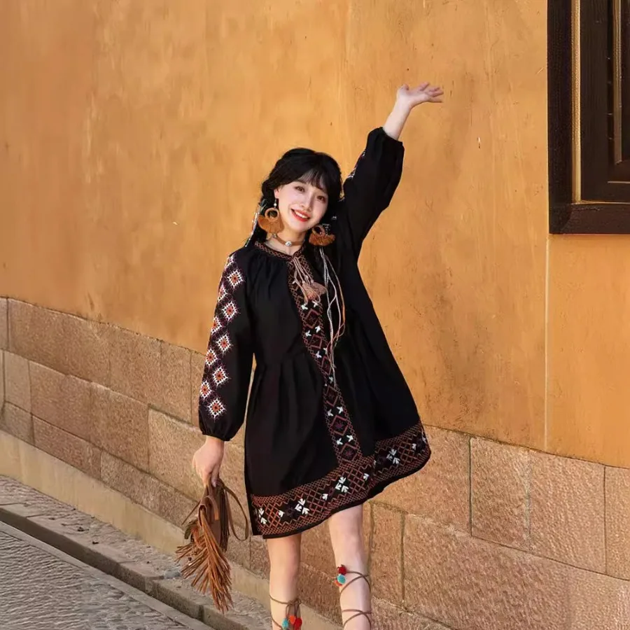 

【New style】Retro small ethnic style embroidery short skirt Yunnan travel holiday wear women's cotton linen long sleeve loose dr