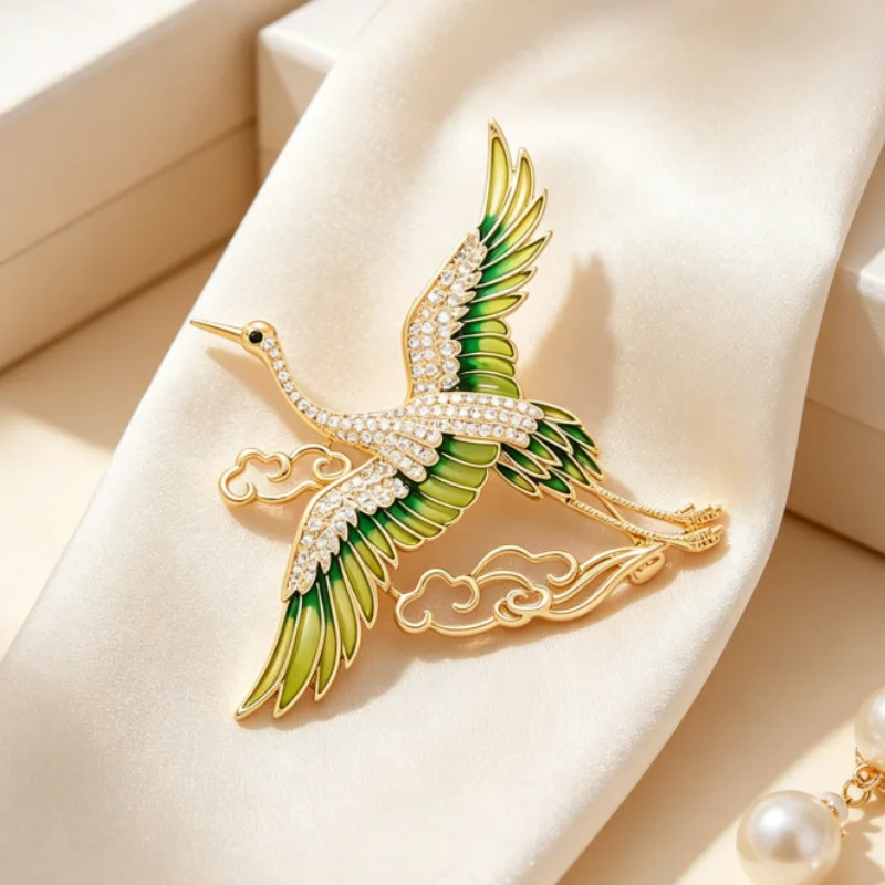 Chinese Style Elegant Green Enamel Rhinestone Crane Cloud Wings Brooches For Women Lapel Pins Vintage Costume Jewelry Accessorie