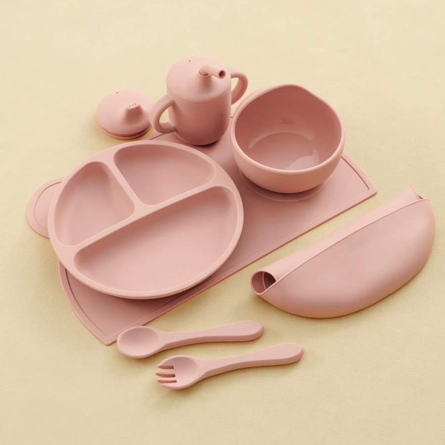 7PCS Baby Silikon Abendessen Set Tragbare Löffel Gabel Nicht-slip Tischset Einstellbare Lätzchen Saug Gerichte Schüssel Reine Farbe schnabeltasse